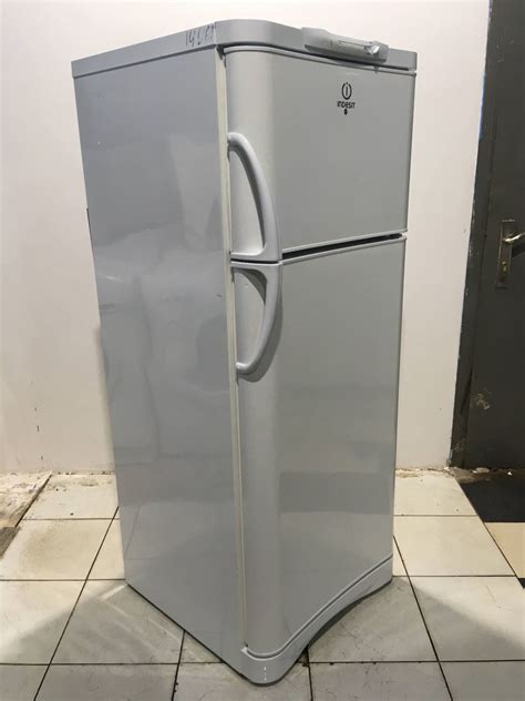 Б/у Холодильник Indesit R27G.015