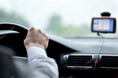 Homem Dirigindo Um Carro As M Os No Volante Fotos Imagens De