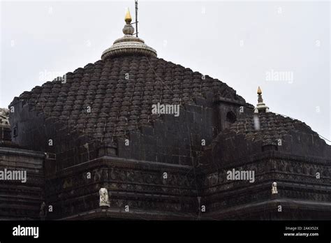 trimbakeshwar temple de shiva banque de photographies  dimages