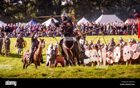 Battle, East Sussex, UK. 11th Oct, 2014. The Battle of Hastings re ...