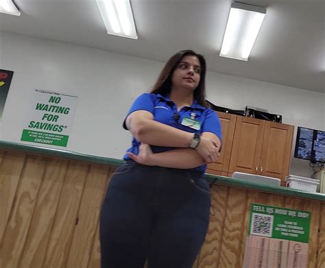 Slim Thick Blonde Strutting Her Amazing Ass Bonus PAWG Tight Jeans Forum