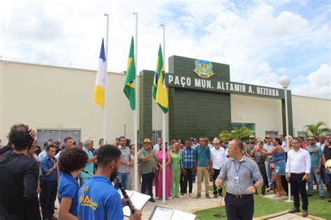 Prefeito Itair Martins Entrega Pacote De Obras Hist Rico No Anivers Rio