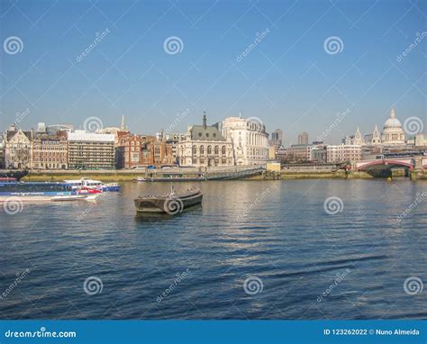 View of the Banks of the River Thames, in London, UK Editorial Photography - Image of beautiful ...