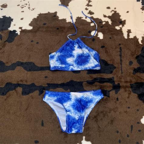 8 Hot Sexy Amber Rayne Bikini Pics