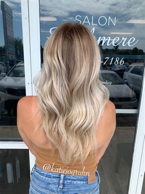 Root Melt Blonde Blonde Hair Shades Bright Blonde Hair Blonde Hair With Roots