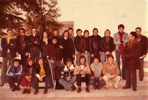 Photo De Classe 2eme Année Bep Electromecanique De 1975 Lycée Jean