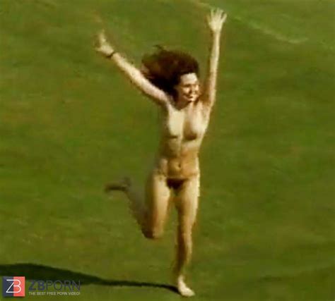 Notorious Streaker Four Sheila Nicholls ZB Porn