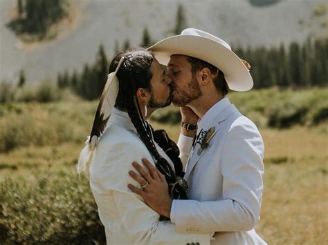 This Couple Mixed Their Cultures Together In A Beautiful Wedding Business Insider