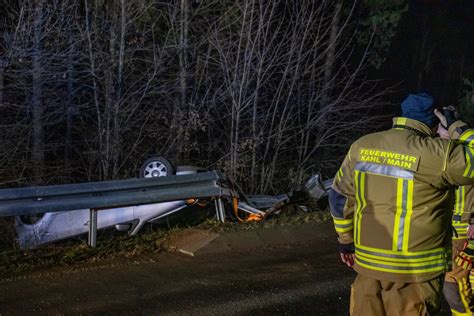 Kahl Ohne Fahrerlaubnis Besoffen Mann Aus Dem Mkk Baut Schweren Unfall