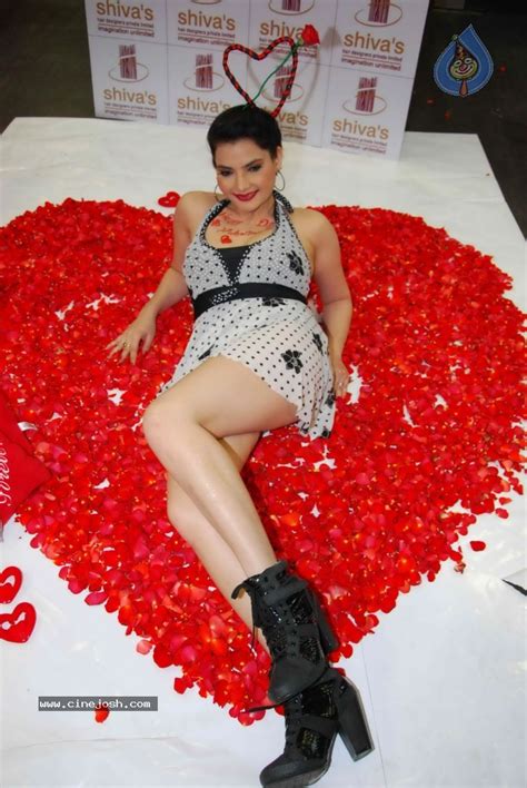Madhavi Sharma Hot Photos Photo Of