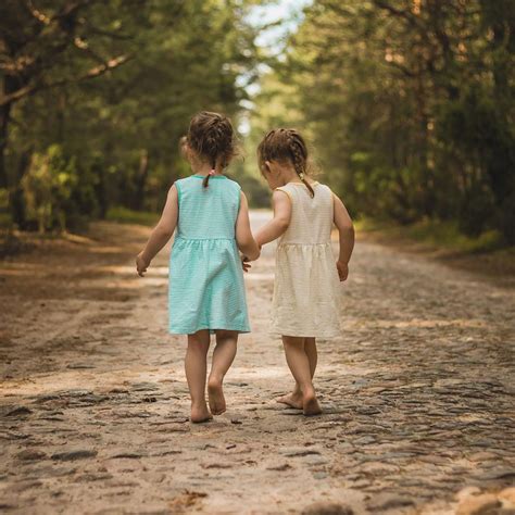 Что подарить на день рождения сестре — идеи подарка старшей или младшей ...