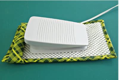 Make This Easy Non Slip Sewing Machine Foot Pedal Pad And Rest Easy