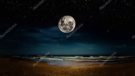 Luna Llena Reflejada En La Playa Fotografía De Stock © Ricardoakuhl