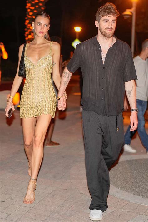 Drew Taggart Holds Hands With Model Marianne Fonseca In Miami