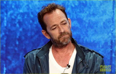 Riverdale S Luke Perry In Sedated In Hospital After Massive Stroke Report Photo 4249698