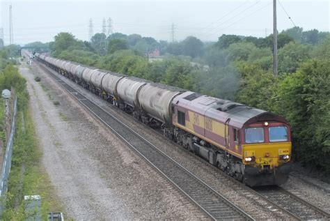 66138 Stenson Junction EWS Class 66 No 66138 Approaches Flickr