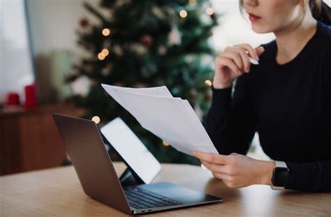 Moaa 5 Reasons To Keep Up The Job Search During The Holiday Season