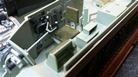 1/35 M3A3 Bradley Fighting Vehicle