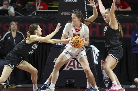 Utah Utes women's basketball | AP News