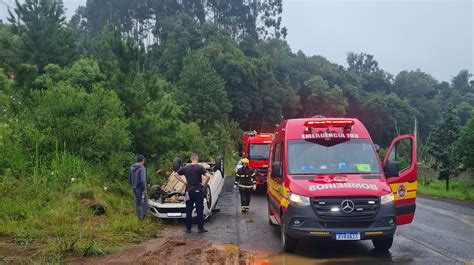 Passageiro Sofre Ferimentos Em Capotamento Na Sc Em Porto Uni O