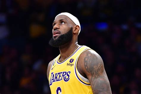 Lebron James Breaks Nbas All Time Scoring Record