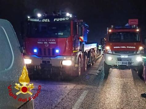 Incidente Fi Pi Li Scontro Tra Un Furgoncino E Un Tir Un Morto