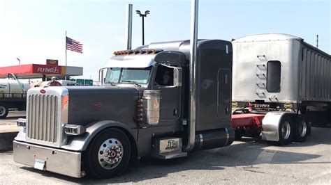 TRUCK SPOTTING IN GARY INDIANA Largecars Square Hoods 9300 And