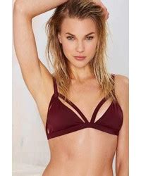Comment Porter Un Bas De Bikini Bordeaux 7 Tenues Et Looks Lookastic France