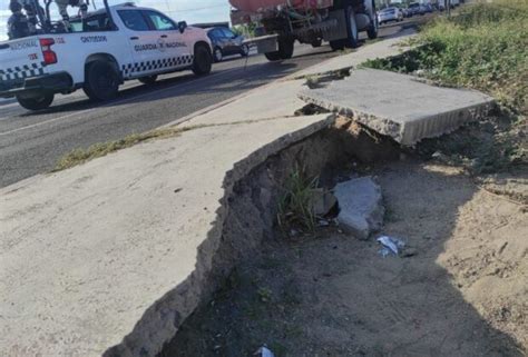 Banqueta Del Bulevar Forjadores Se Cae A Pedazos