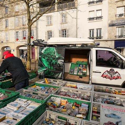 Gx La Rochelle Brocante Place De La Motte Rouge Daniel