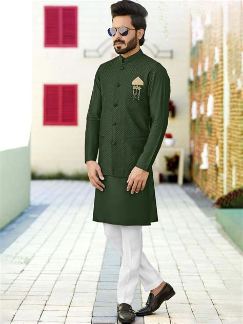 Green Mens Kurta Set With Embroidered Jacket