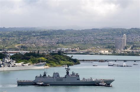 Indian Navy Shivalik-class stealth frigate (6,200t) INS Sahyadri (F 49 ...