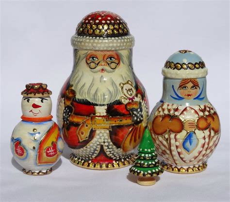 Russian Dolls Carved Santa Nesting Doll 4999