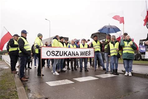 Rolnicy Wspieraj Strajk Przewo Nik W I B D Blokowa Granic W Medyce