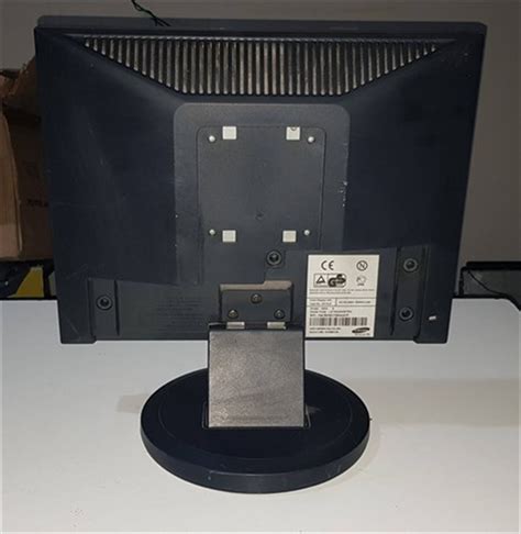 SAMSUNG 540N 15 inç LCD Kare Monitör Hafif Kusurlu 2.El