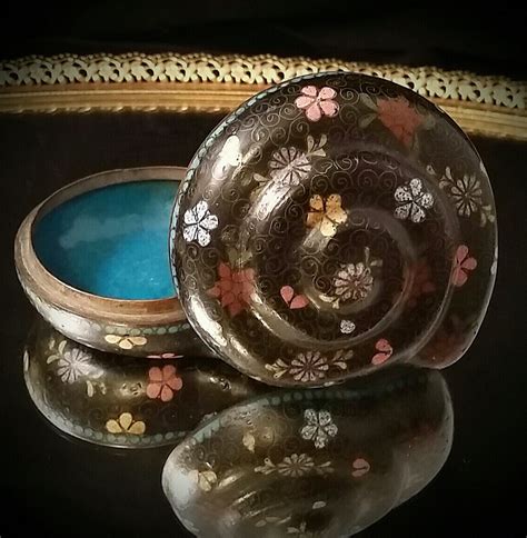 Cloisonn Antique Chinese Cloisonn Brass Enamel Snuff Trinket