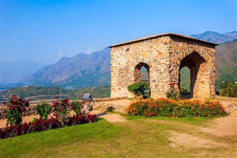 Premium Photo | Pari mahal palace garden in srinagar