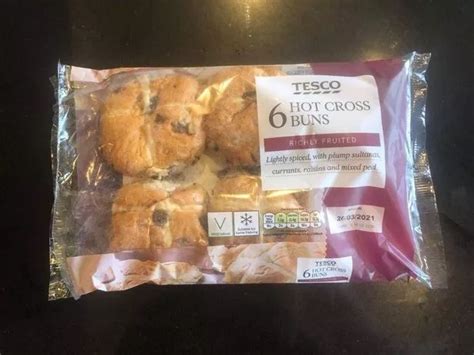 I Taste Tested Tesco Lidl Sainsbury S Aldi And Morrisons Hot Cross Buns To Find Many Did Not