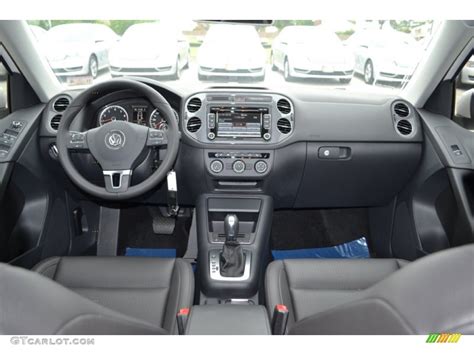 2013 Volkswagen Tiguan SE Dashboard Photos | GTCarLot.com