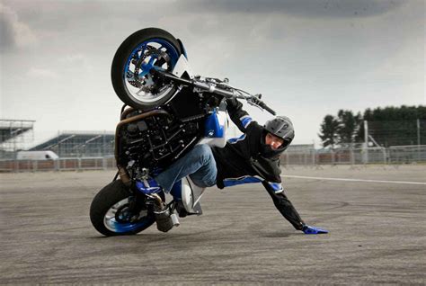 How To Become a Stunt Rider with Bikesure - Motorbike Stunt Riders