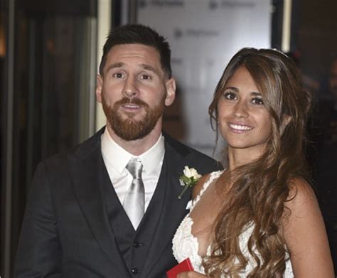 Lionel Messi and Antonella Roccuzzo's Wedding in Photos