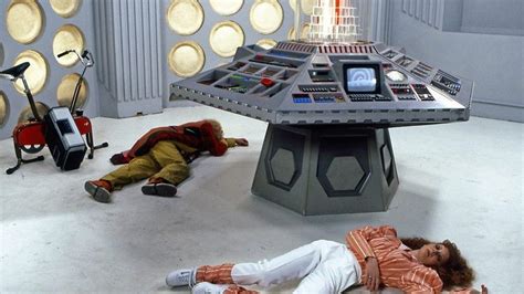 Doctor Who: The TARDIS Console Room History in Pictures - Nerdalicious