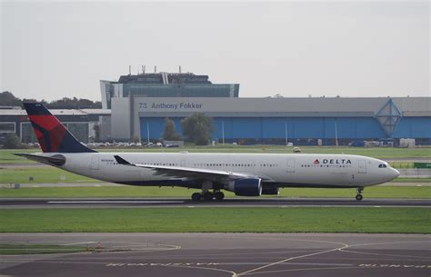 Delta Airlines Airbus A330 323 N816NW Taking Off From Amst Flickr