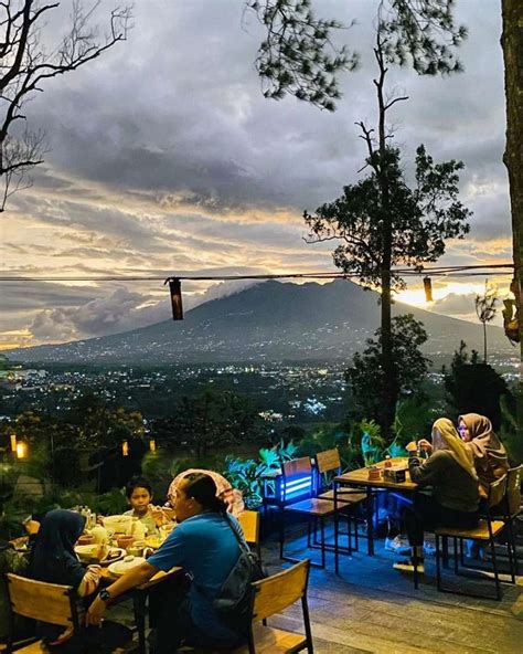 6 Rekomendasi Cafe Di Puncak Terbaru Paling Hits Dengan Spot Foto Unik