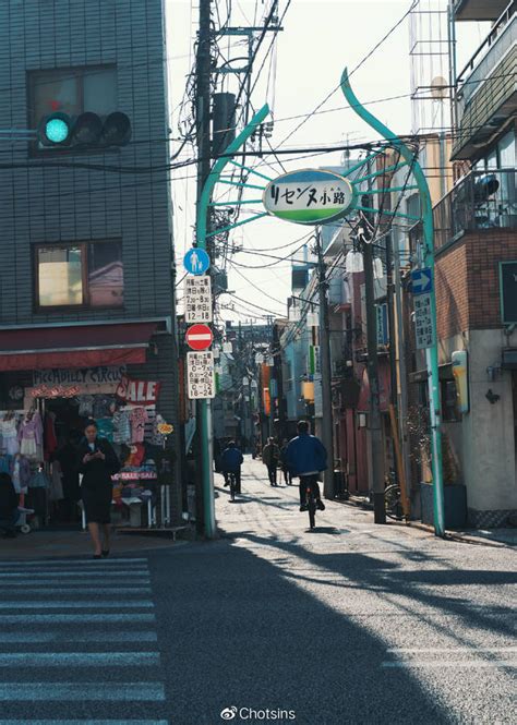 旅行日记｜我在日本街头拍下的那些充满生活气息的画面中华街