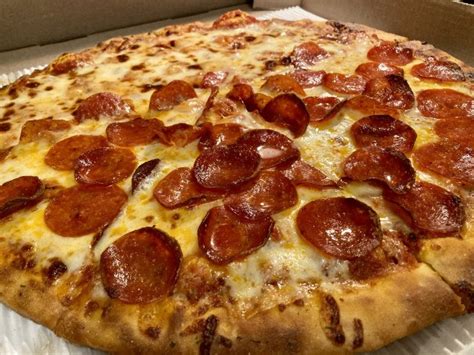 Our Restaurant Critics Full Throated Defense Of Wawa Pizza