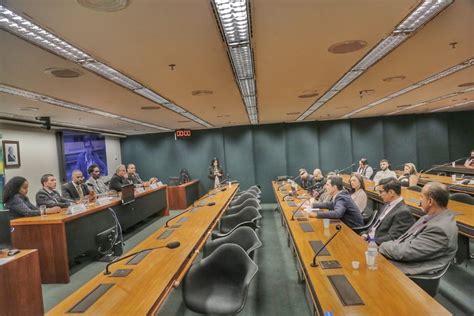 Ministério do Esporte debate papel educacional das artes marciais