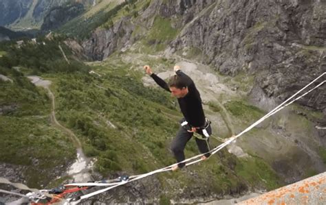 German Daredevil Breaks World Record With Perilous Slacklining Stunt