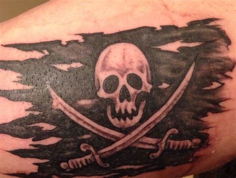 Tatouage pirate À labordage en 40 photos