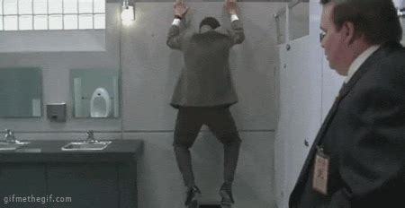 Gif island: Mr. Bean Is Drying His Pants